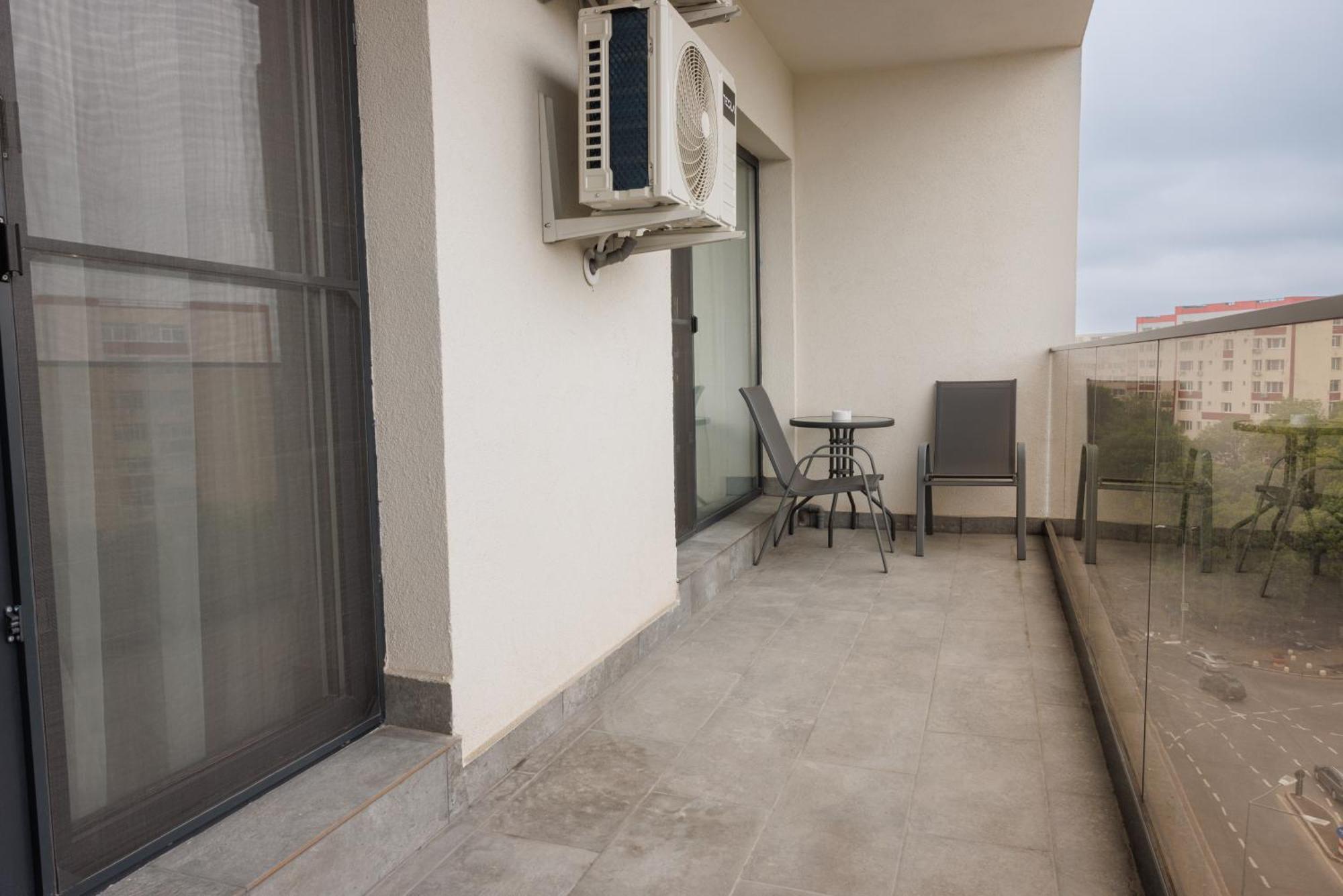 Rescossa Apartment Bucarest Esterno foto